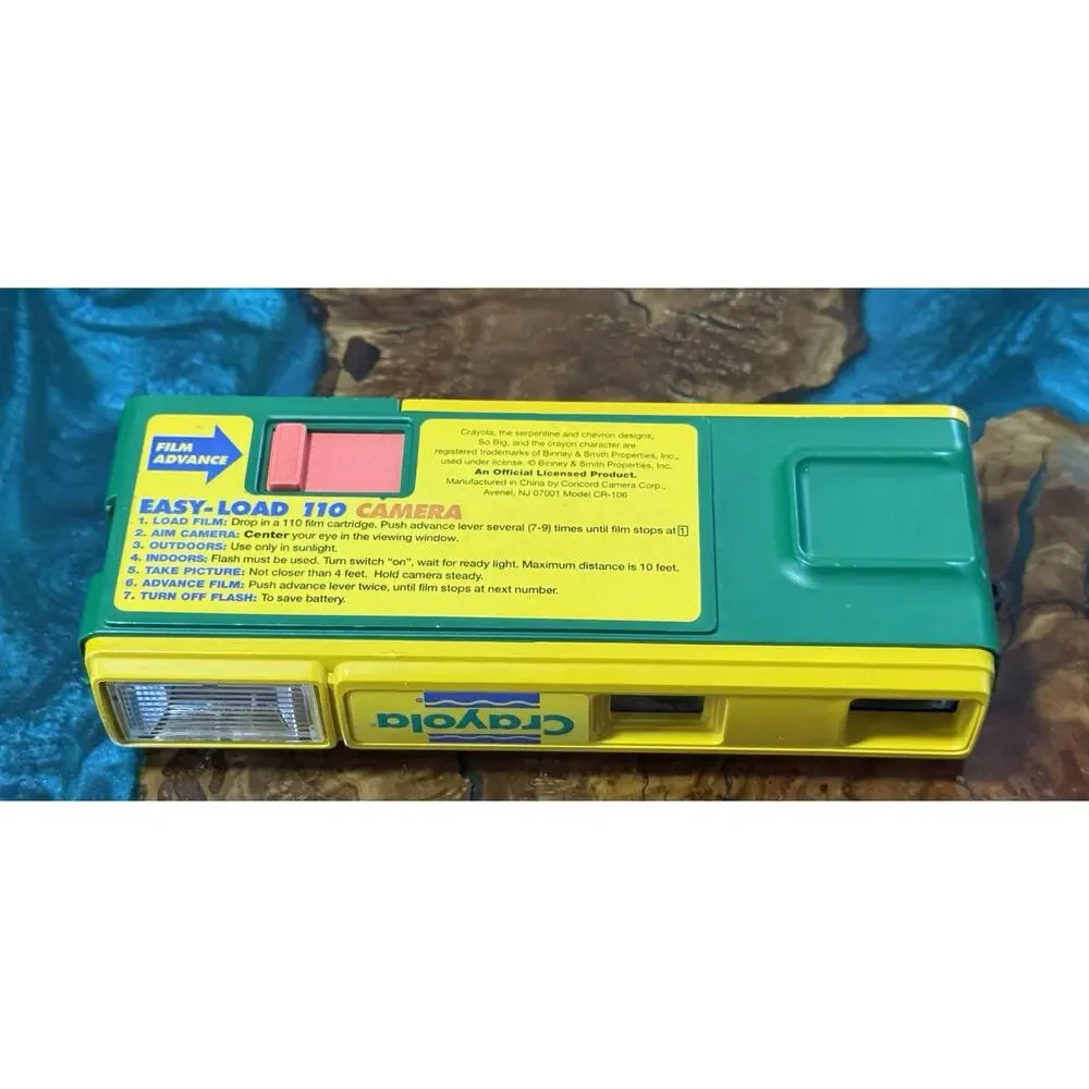 1997 Crayola 110 Flash Camera Rare – Original Decals UNTESTED NO FILM